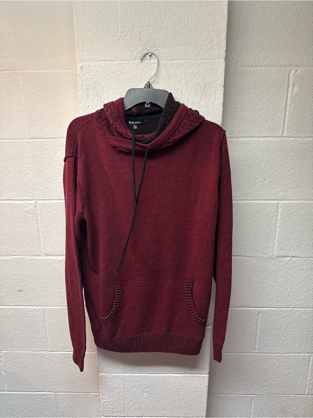 Black Men's Maroon Crewneck Hoodie Sweater